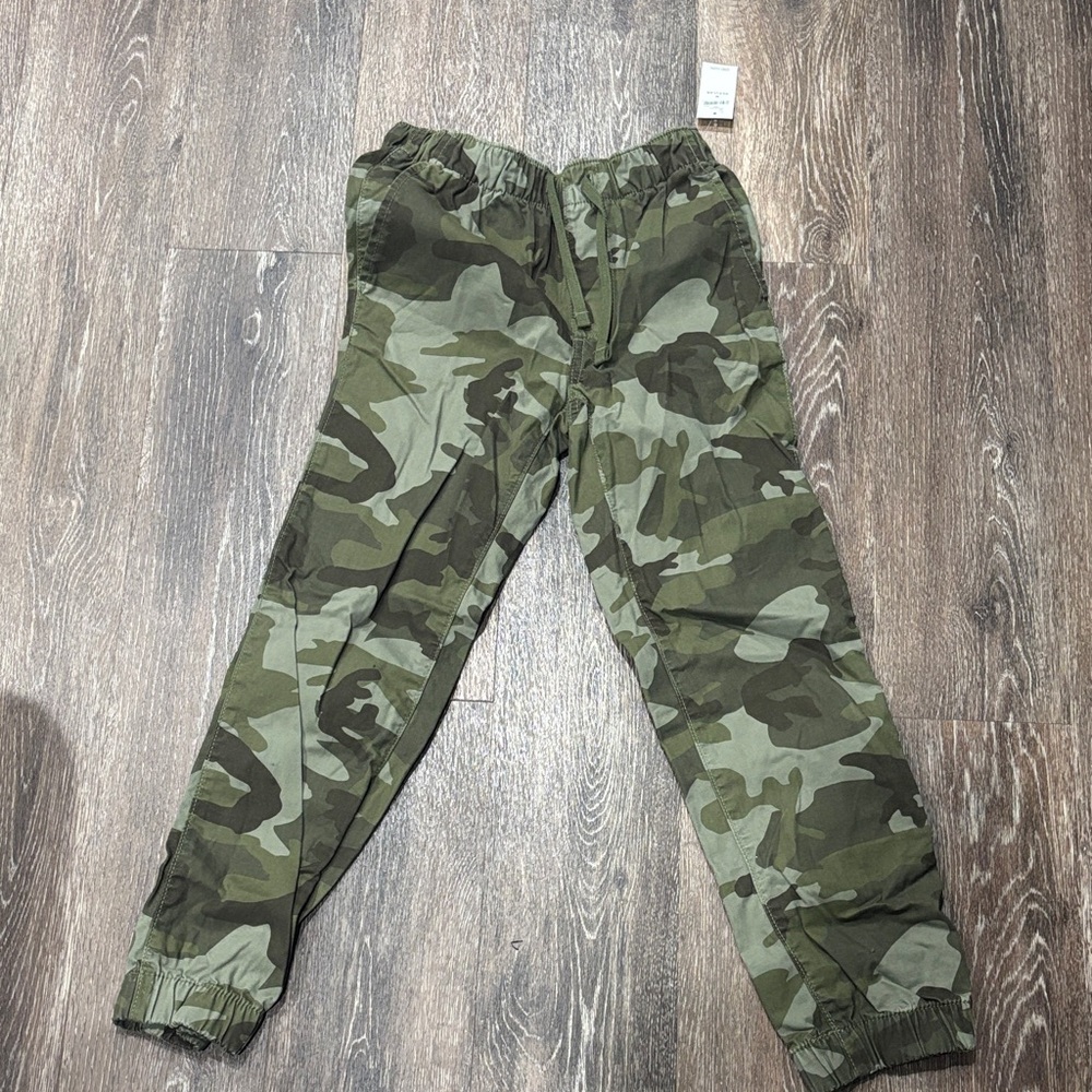 GAP Kids Green Camouflage Joggers M NWT